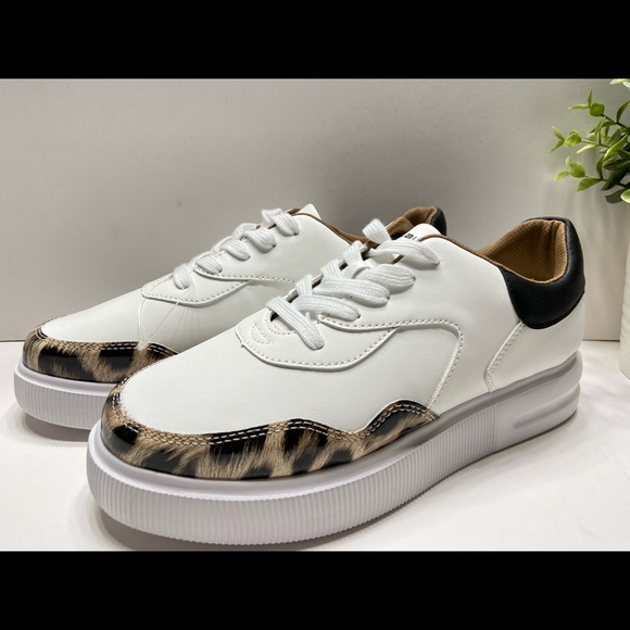 Layer 8 Shoes - NEW Layer 8 Women’s Platform Lace Up Athletic Sneakers Shoes White/Leopard 9
